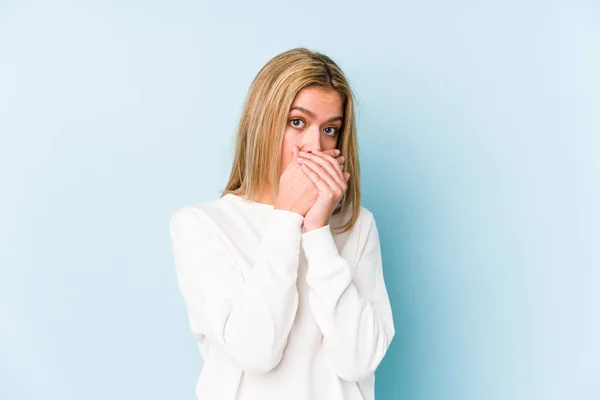Young Blonde Caucasian Woman Isolated Shocked Covering Mouth Hands — Stock Photo, Image