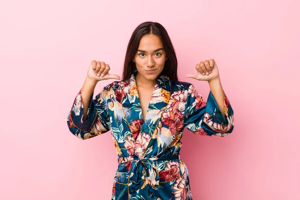 Young Indian Woman Wearing Kimono Pajama Feels Proud Self Confident — Stock Photo, Image