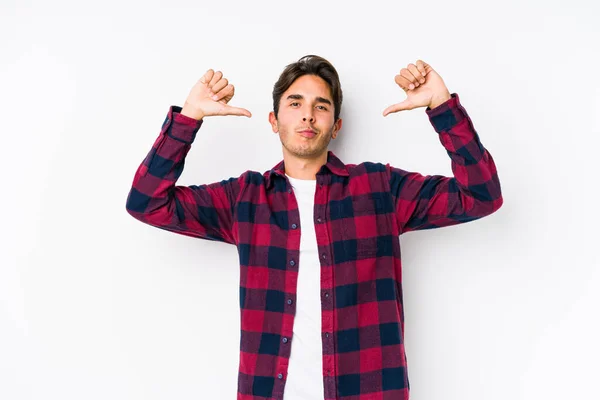 Young Caucasian Man Posing Pink Background Isolated Feels Proud Self — Stock Photo, Image