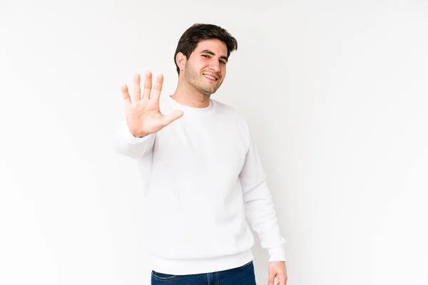 Jeune Homme Isolé Sur Fond Blanc Souriant Gai Montrant Numéro — Photo