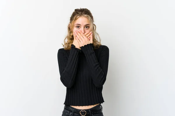 Young Caucasian Woman White Backrgound Covering Mouth Hands Looking Worried — Stock Photo, Image