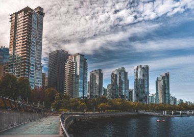 Coal Harbor Vancouver Kanada 'nın en pahalı alanlarından biri.