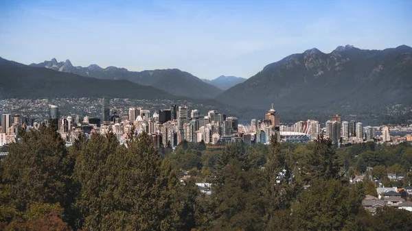 Foto Centrala Vancouver Tagen Från Queen Elizabeth Park — Stockfoto