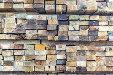 Ahşap kereste yığını dokusu ve arkaplan 