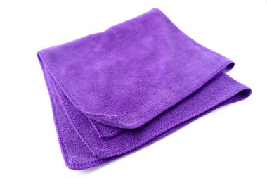 Beyaz üzerine renkli mikrofiber toz bezi