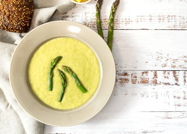 Kuşkonmaz kremalı çorba. Kapat..