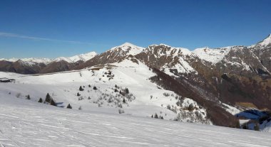 Dağlarda kayak - spor ve rahatlama