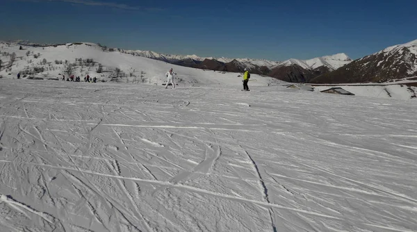 Skifahren Den Bergen Sport Und Entspannung — Stockfoto