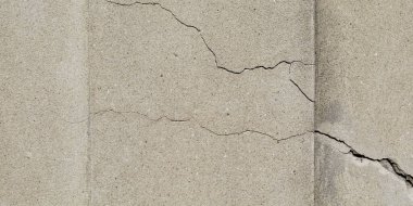 Duvardaki çatlak - deprem şoku
