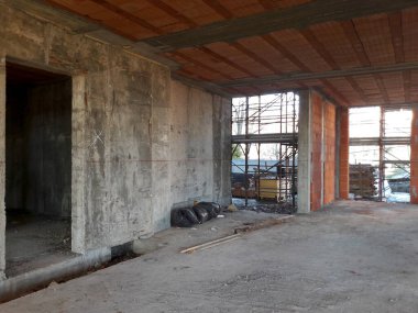 İnşaat alanında çalışma sürüyor.