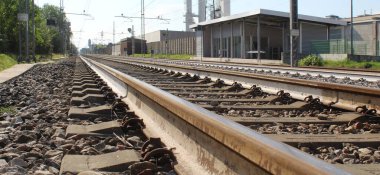 Tren rayları - turizm veya iş için seyahat