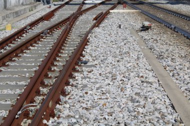 Tren rayları - turizm veya iş için seyahat