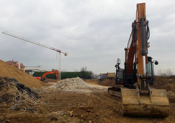 Coronavirus 'tan sonra inşaat alanındaki çalışmalar devam ediyor.