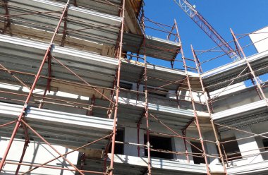 Coronavirus 'tan sonraki bahar inşaatı devam ediyor.