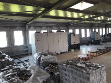 2020 Coronavirüs nedeniyle sanayi fabrikası kapandı.