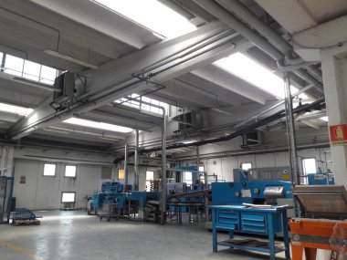 2020 Coronavirüs nedeniyle sanayi fabrikası kapandı.