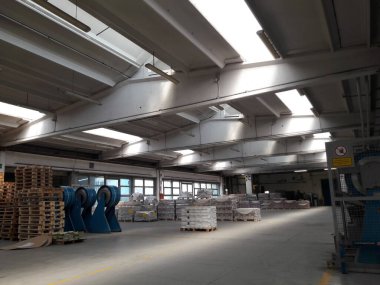 2020 Coronavirüs nedeniyle sanayi fabrikası kapandı.