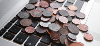 Bilgisayar klavyesinde Euro sent - çevrimiçi alışveriş