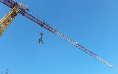 Baharda inşaat sahasında çalışmalar devam ediyor - faaliyetlerin sürdürülmesi