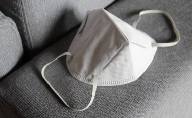 Koruyucu maske. Kendimizi virüslerden koruyalım.