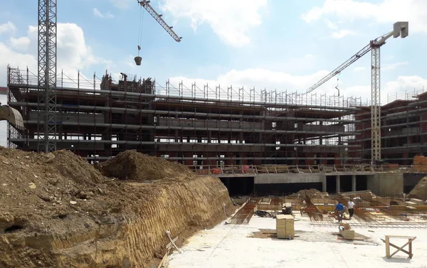 Arbeiten Auf Der Baustelle Frühjahr Wiederaufnahme Der Aktivitäten — Stockfoto