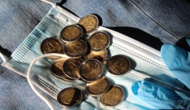 Koruyucu maske. Kendimizi virüslerden koruyalım.