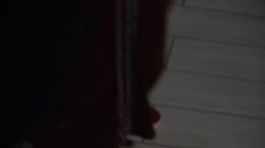 Modern danslar, yerde dans eden bacaklar