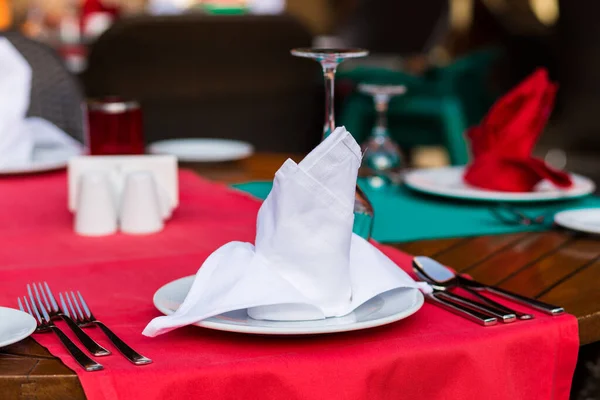 Mooi Versierde Tafelafspraken Met Mooie Inrichting Met Borden Servetten Elegante — Stockfoto