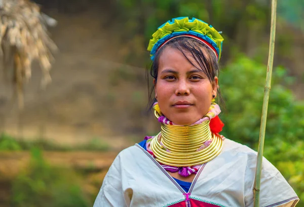 Huay Keng Tailandia Marzo 2019 Mujer Sonriente Cuello Largo Kayan —  Fotos de Stock