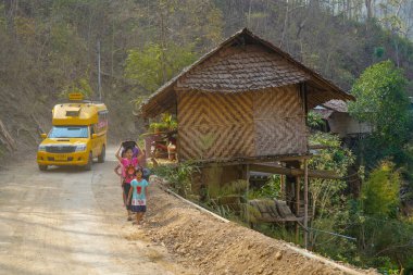 Mae Hong Son, Tayland - 25 Mart 2019: Asyalı çocuklar