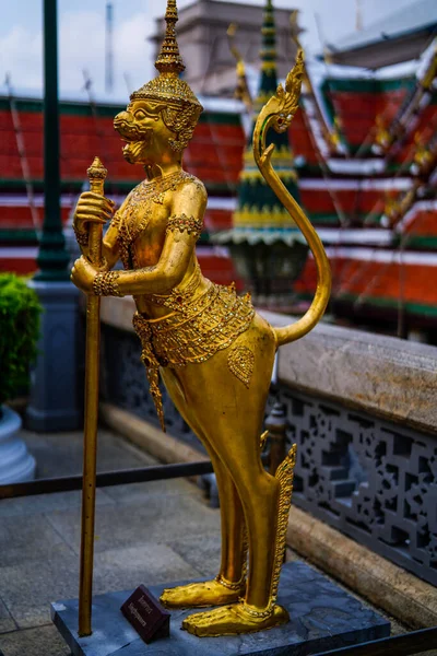 Bangkok Thailandia Aprile 2019 Statue Oro Scultura Tempio Buddha Smeraldo — Foto Stock