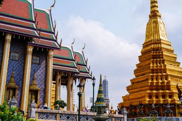 Bangkok Thailandia Aprile 2019 Monumenti Dorati Tempio Smeraldo Buddha Wat — Foto Stock