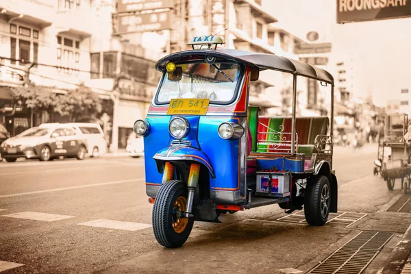 Bangkok Thailand Mars 2019 Tuk Tuk Auto Rickshaw Berömda Stadstransporter — Stockfoto