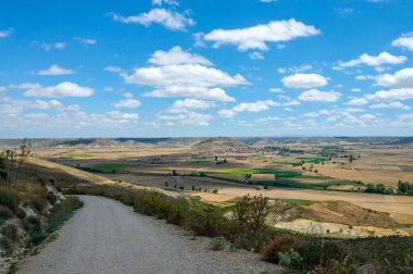 Kuzey İspanya 'da, Avrupa' da resim gibi bir kırsal. Ünlü Camino de Santiago yürüyüş yolu