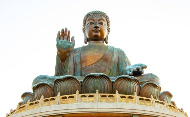 Lantau Adası 'ndaki Tian Tan Buddha Shakyamuni' nin büyük bronz heykeli. Budizm ve başlıca turizm merkezi.