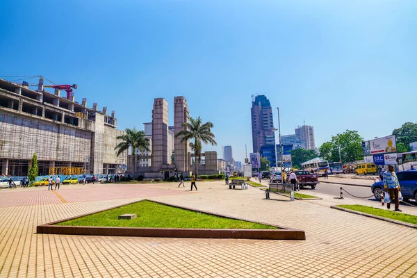 Kinshasa Kongó Június 2020 Kilátás Városi Utcára Épületekre Forgalomra — Stock Fotó