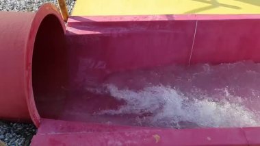 LINXE, FRANCE - 12 Eylül 2019: Fransa 'nın güneyindeki Lila Capfun' da büyük slaytlar