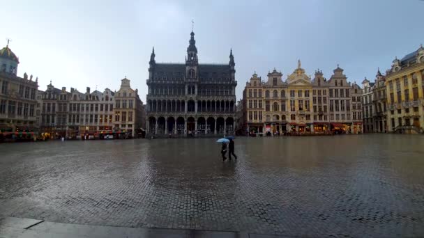 Brussels Belgium June 2019 Brussels Grand Place Rainy Day Most — Stock Video