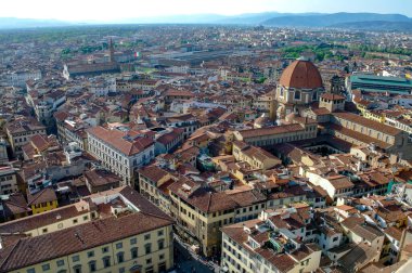 FLORENCE, İtalya - 14 Ocak 2020: Floransa, İtalya 'da anıtlar, mimari ve kuleler.