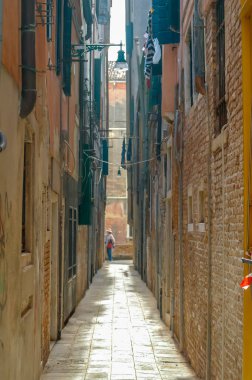 Eski şehrin dar sokakları, Venedik