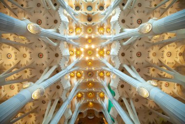 BARCELONA, İspanya - 18 Şubat 2020: La Sagrada Familia Katedrali, Barcelona 