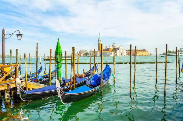 Venice Italy January 2020 Gondolas Venice Canals Romantic Beautiful City — Stock Photo, Image