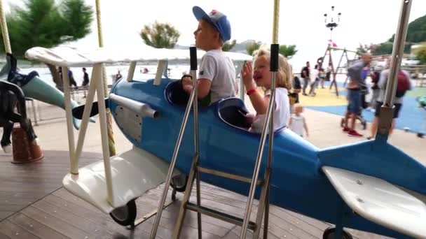 セバスティアン スペイン 2019年6月25日 セバスティアンで遊ぶ子供たち ドノスティア Donostia はバスク地方の沿岸都市 — ストック動画