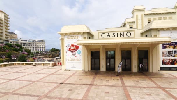 法国比亚里茨 2019年7月20日 比斯开湾 以皇家酒店闻名的奢华海滨旅游胜地 — 图库视频影像