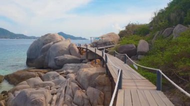 Tayland 'da güzel bir ada, tatil beldesi. Koh Nang Yuan Koh Tao yakınlarında ve Koh Samui Tayland 'da