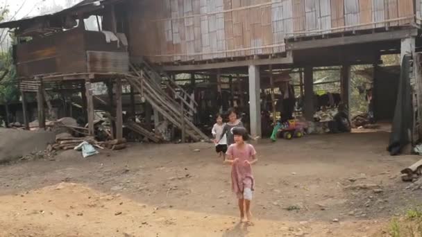 Local Kids Thai Village — Stock video