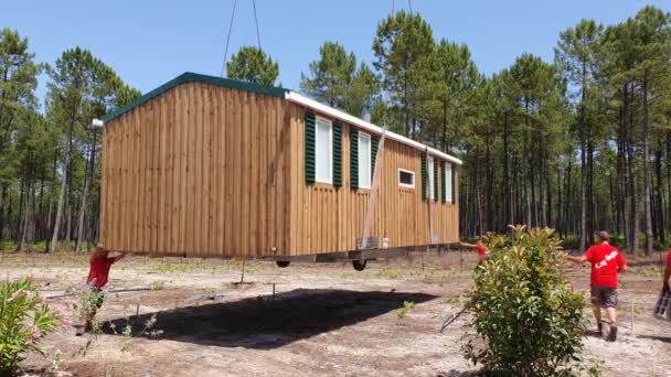 Arcachon Francia Septiembre 2019 Levanta Construye Transporta Bungalow Camping Vacacional — Vídeos de Stock