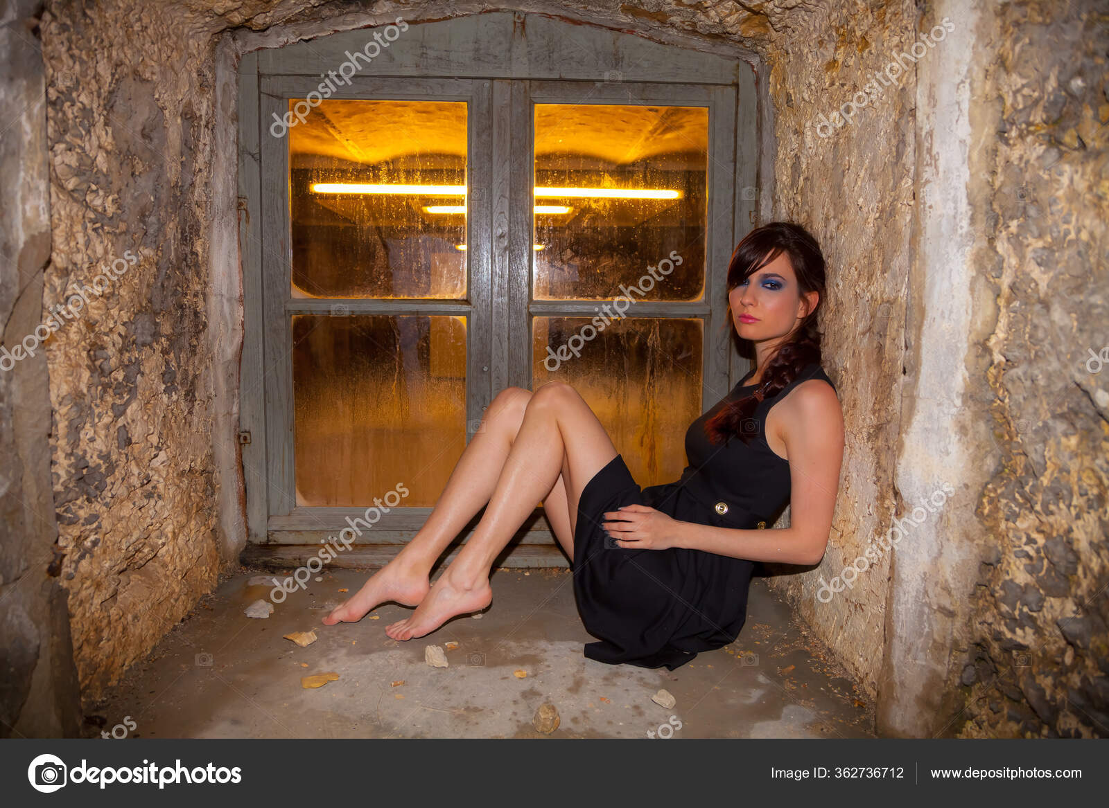 https://st3.depositphotos.com/34356970/36273/i/1600/depositphotos_362736712-stock-photo-young-beautiful-woman-sitting-posing.jpg