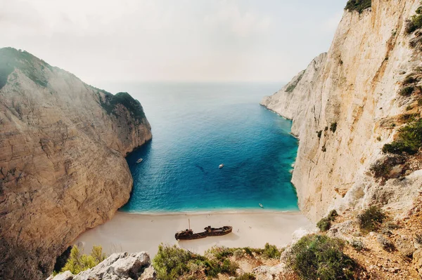 Spiaggia di Navagio. Naufragio, isola di Zante, Grecia. Vista dall'alto . — Foto Stock