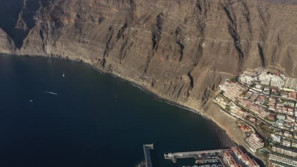 Luchtpanorama Van Acantilados Los Gigantes Bij Zonsondergang Tenerife Canarische Eilanden — Stockvideo